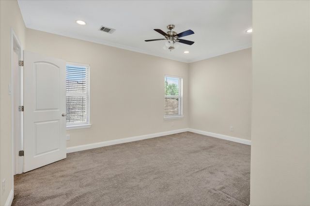 315 W Ohio Avenue, Dallas, TX 75224