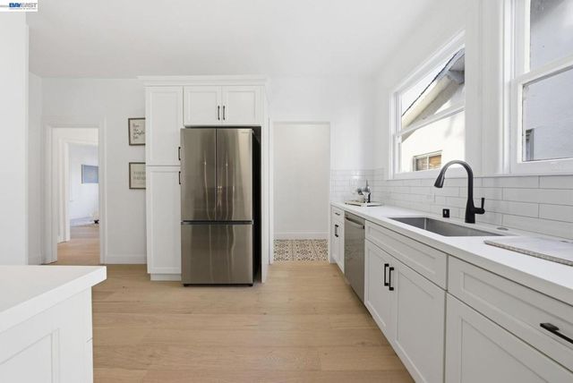 661 Brookwood Pl, Oakland, CA 94610