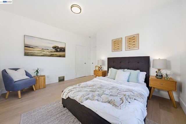 661 Brookwood Pl, Oakland, CA 94610