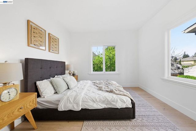 661 Brookwood Pl, Oakland, CA 94610