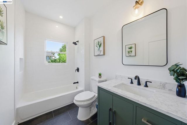 661 Brookwood Pl, Oakland, CA 94610