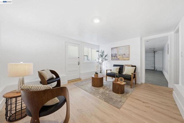 661 Brookwood Pl, Oakland, CA 94610