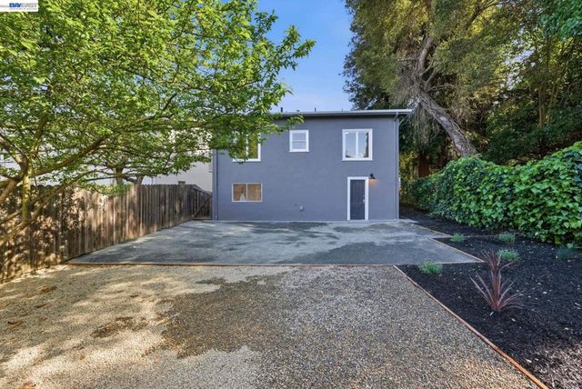 661 Brookwood Pl, Oakland, CA 94610