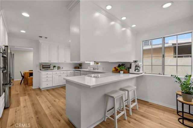 10206 Gothic, North Hills, CA 91343