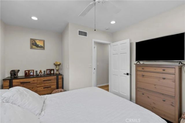 10206 Gothic, North Hills, CA 91343