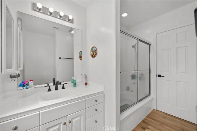 10206 Gothic, North Hills, CA 91343