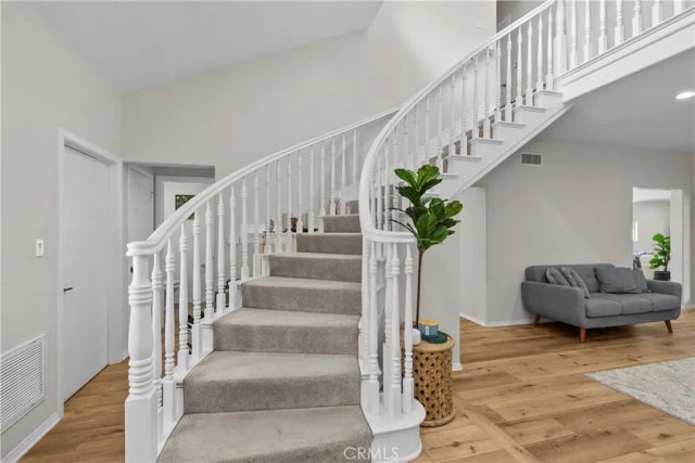 10206 Gothic, North Hills, CA 91343