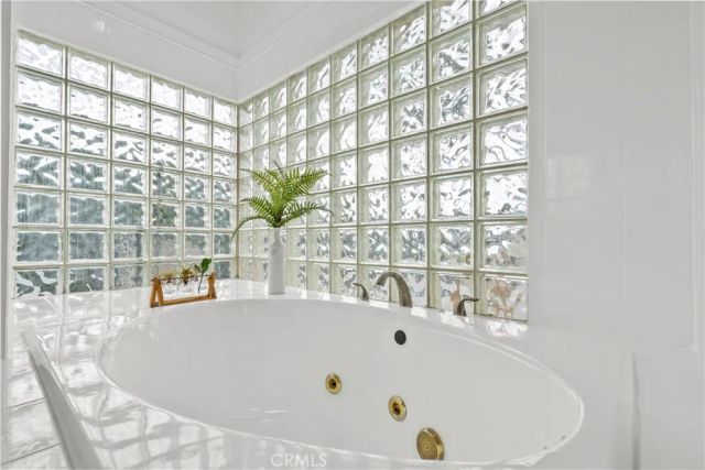 10206 Gothic, North Hills, CA 91343
