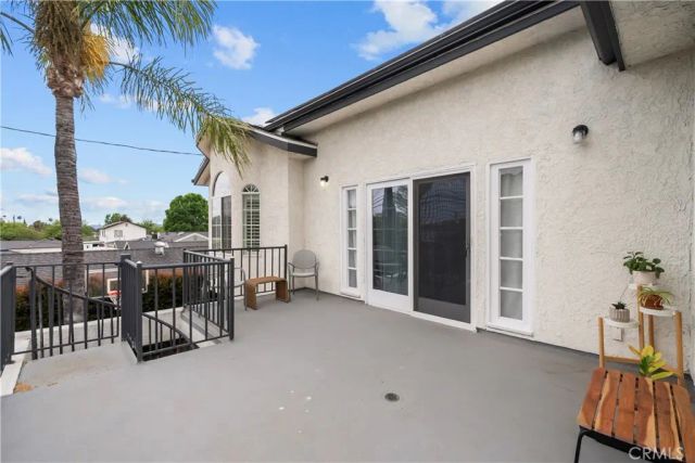 10206 Gothic, North Hills, CA 91343
