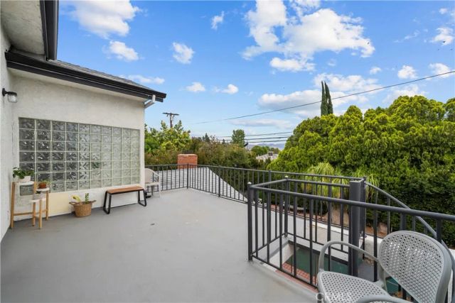 10206 Gothic, North Hills, CA 91343