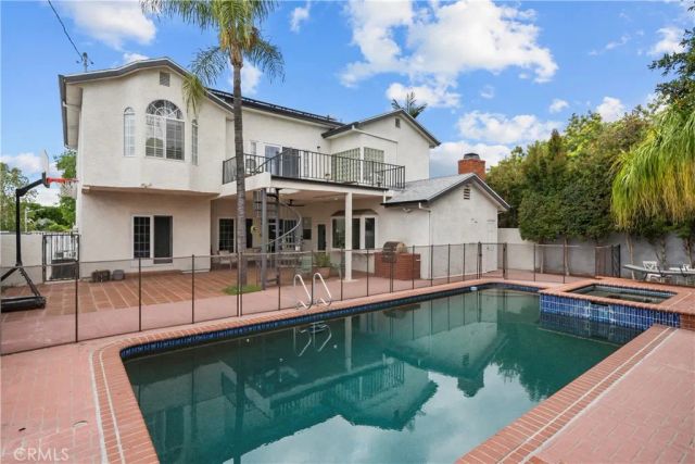 10206 Gothic, North Hills, CA 91343