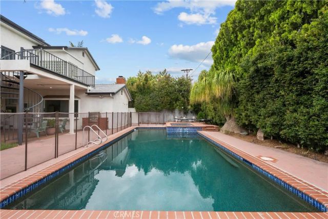 10206 Gothic, North Hills, CA 91343