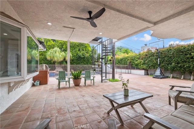 10206 Gothic, North Hills, CA 91343