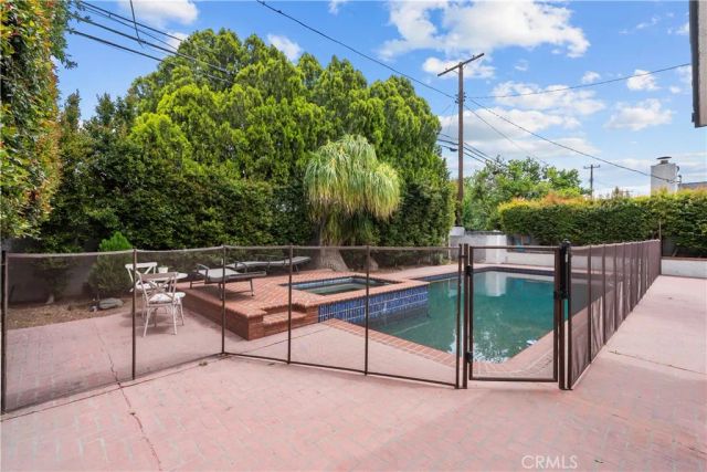10206 Gothic, North Hills, CA 91343