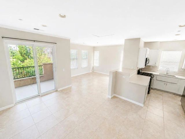 1227 Ave, San Marcos, CA 92078