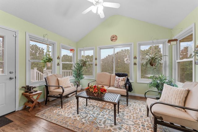 490 Fruit Farm Road, Hollister, MO 65672