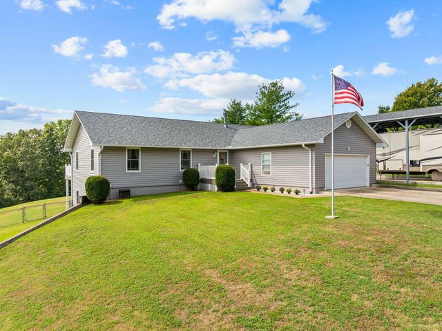 490 Fruit Farm Road, Hollister, MO 65672