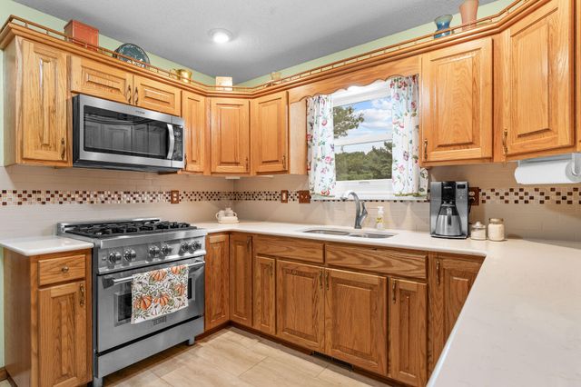 490 Fruit Farm Road, Hollister, MO 65672