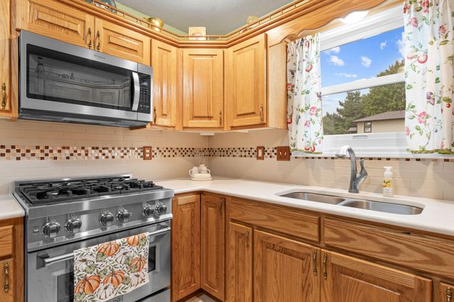 490 Fruit Farm Road, Hollister, MO 65672