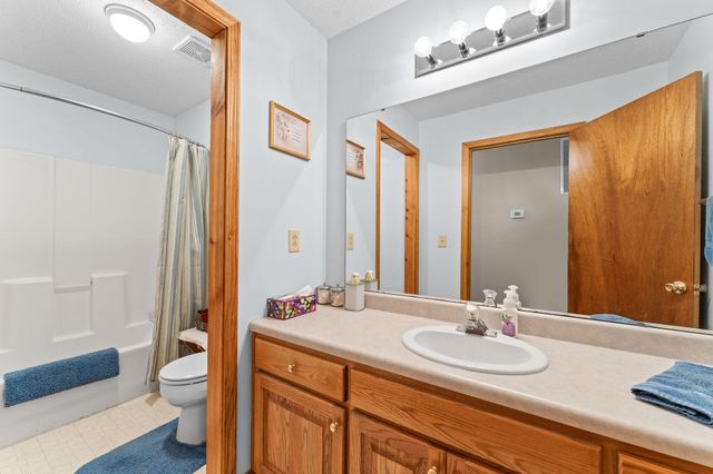 490 Fruit Farm Road, Hollister, MO 65672