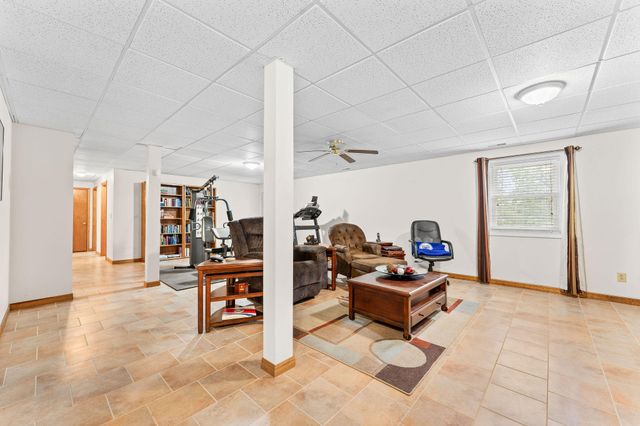 490 Fruit Farm Road, Hollister, MO 65672