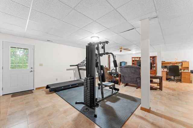 490 Fruit Farm Road, Hollister, MO 65672