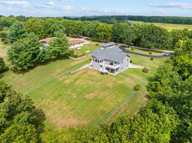 490 Fruit Farm Road, Hollister, MO 65672