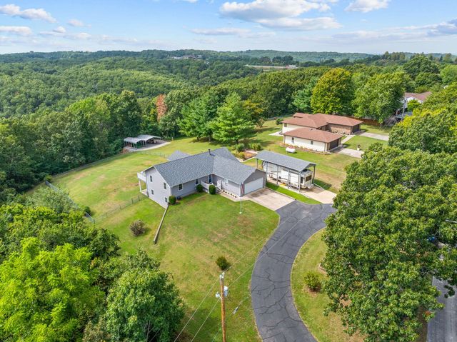 490 Fruit Farm Road, Hollister, MO 65672