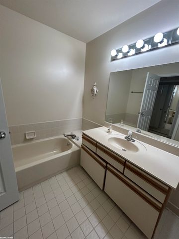 17765 E Kirkwood Drive, Clinton Twp, MI 48038