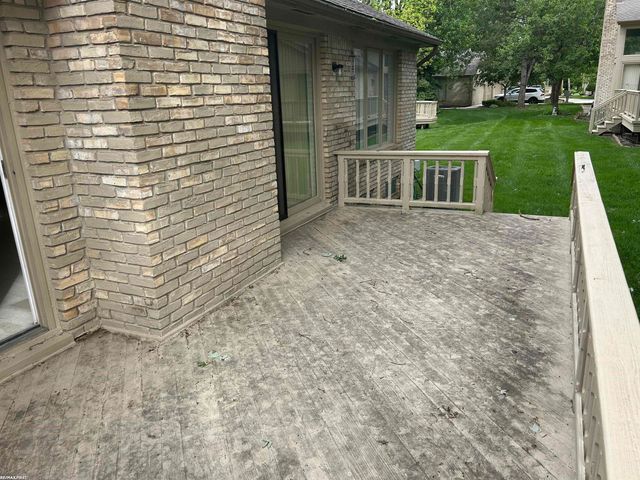 17765 E Kirkwood Drive, Clinton Twp, MI 48038