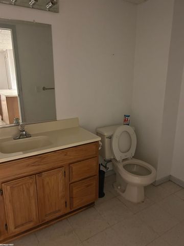 17765 E Kirkwood Drive, Clinton Twp, MI 48038