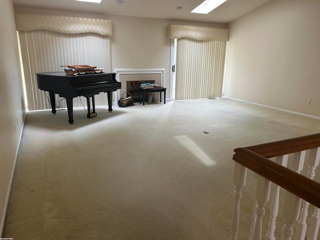 17765 E Kirkwood Drive, Clinton Twp, MI 48038