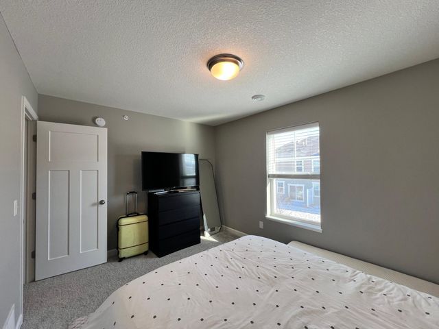 5021 Useppa Trail, Woodbury, MN 55129