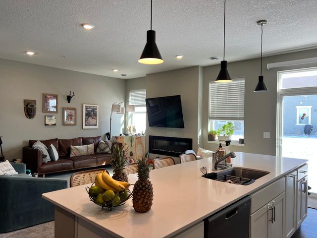 5021 Useppa Trail, Woodbury, MN 55129