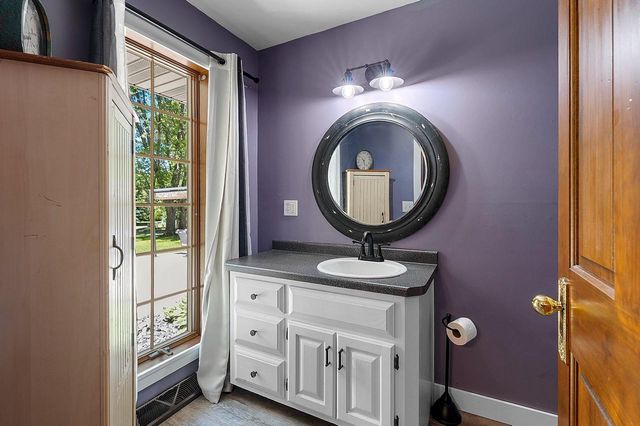 3272 LIBBY LANE, Green Bay, WI 54313