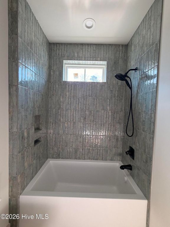 Image 19 of property listing at 7245 Winding Marsh Court, Wilmington, NC 28411