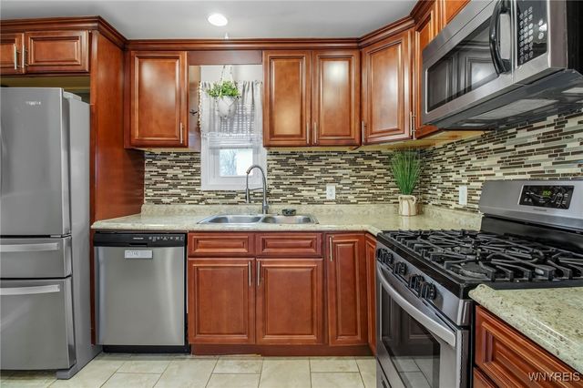 5048 Roseview Avenue, Hamburg, NY 14219