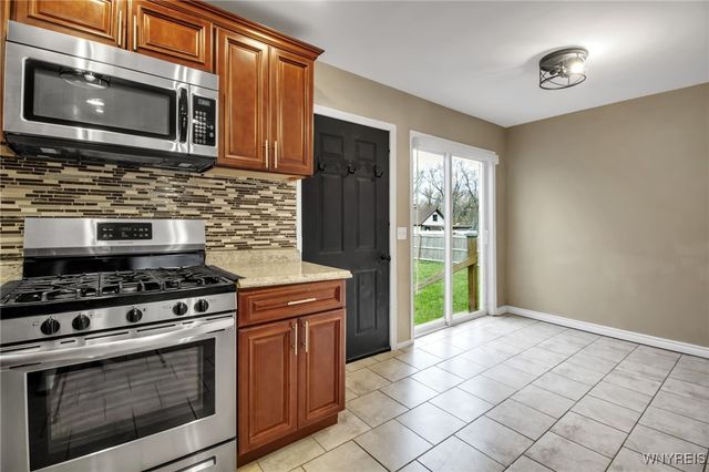 5048 Roseview Avenue, Hamburg, NY 14219