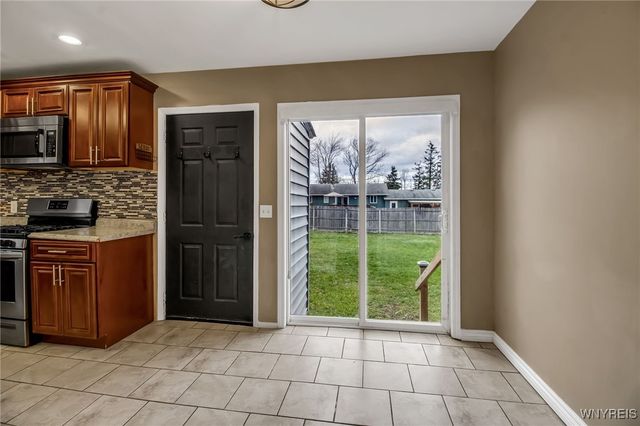 5048 Roseview Avenue, Hamburg, NY 14219