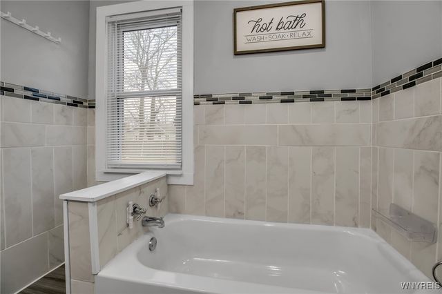 5048 Roseview Avenue, Hamburg, NY 14219