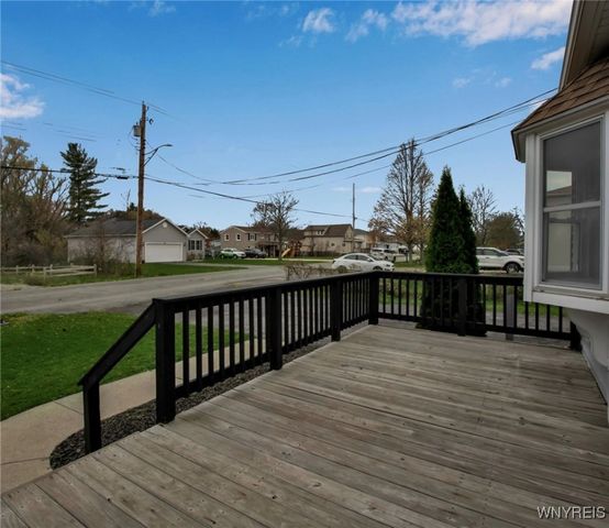 5048 Roseview Avenue, Hamburg, NY 14219