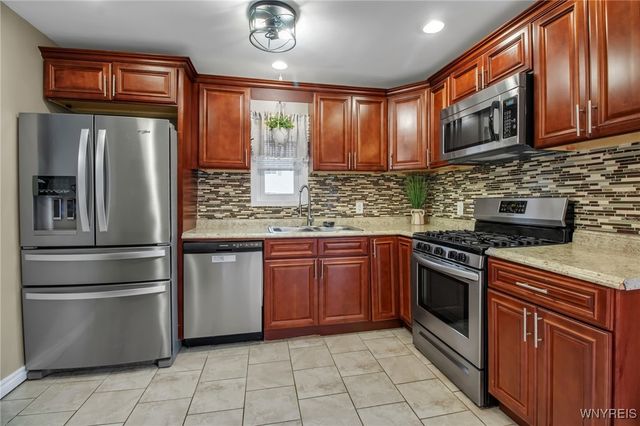 5048 Roseview Avenue, Hamburg, NY 14219