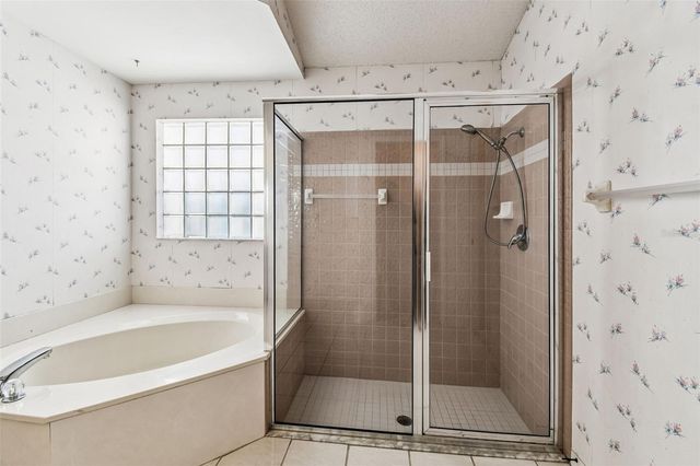 2305 E DEL WEBB BLVD, Sun City Center, FL 33573