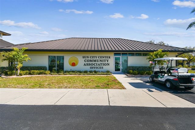 2305 E DEL WEBB BLVD, Sun City Center, FL 33573