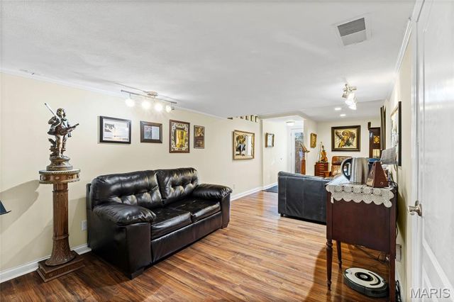 419 Gabriel Drive, Kirkwood, MO 63122