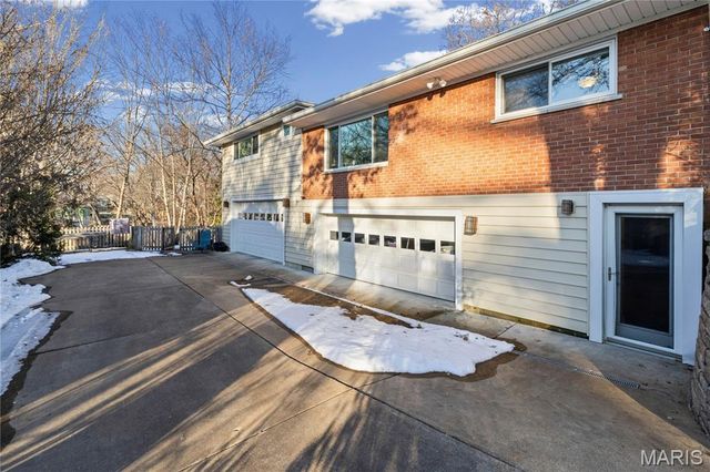 419 Gabriel Drive, Kirkwood, MO 63122