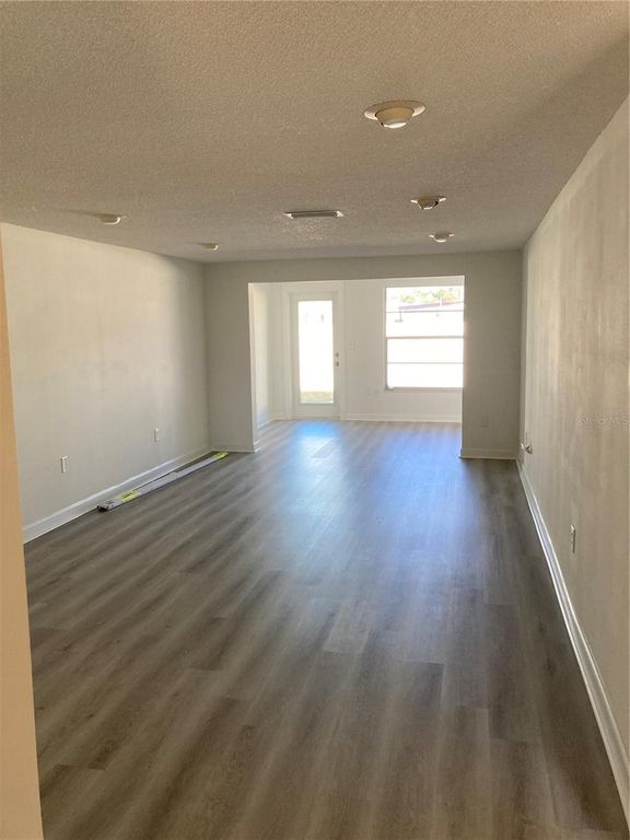 Image 3 of property listing at 3084 SUNSTATE 4416, New Port Richey, FL 34652