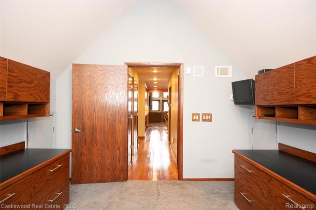 1625 Ridge Road Road, Highland Charter Township, MI 48356