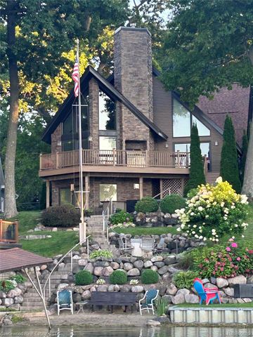 1625 Ridge Road Road, Highland Charter Township, MI 48356