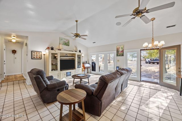 135 Wilson Circle, Arapahoe, NC 28510